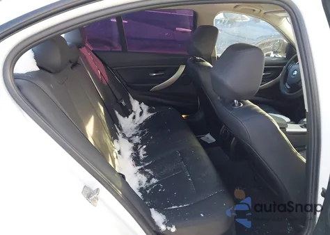 2015 BMW 320I z USA, uszkodzony, nr VIN WBA3B1C57FK135877